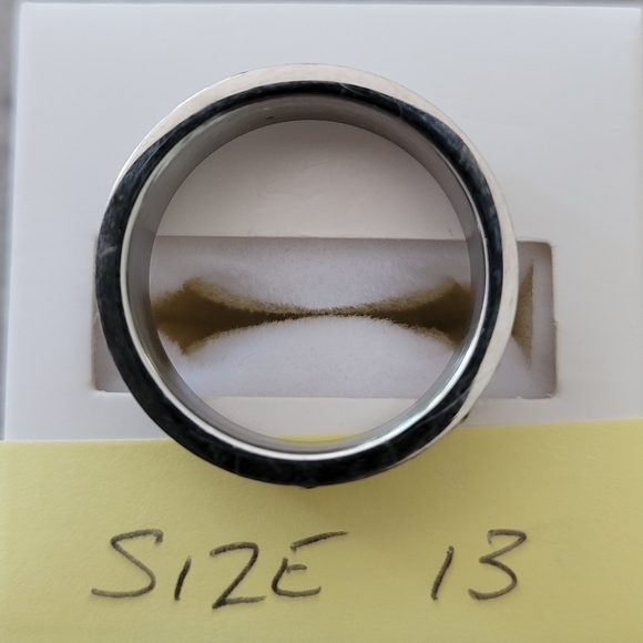 Man's ring - Picture 2 of 2